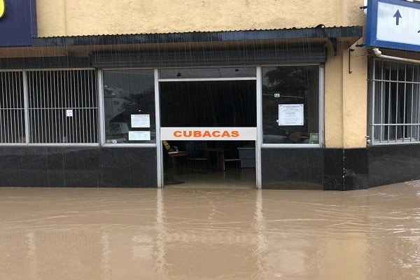 Local comercial inundado Cubacas